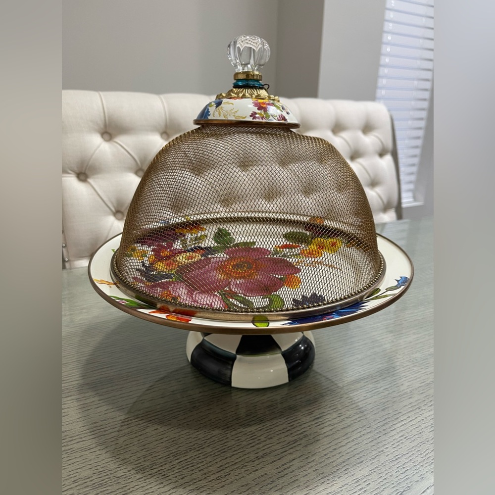 McKenzie child cake stand with dome lid